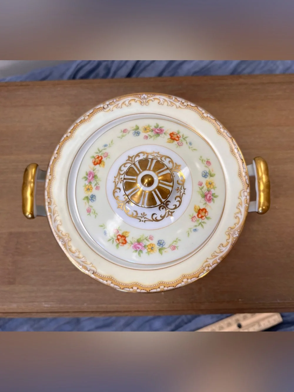 Noritake porcelain sugar